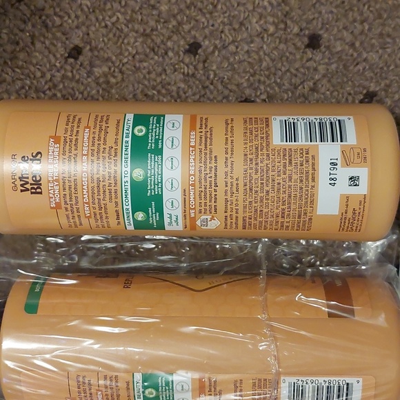BUNDLE!! 3 Garnier Whole Blends Replenishing Shampoo & Repairing Mask pkts (8) - Picture 3 of 10